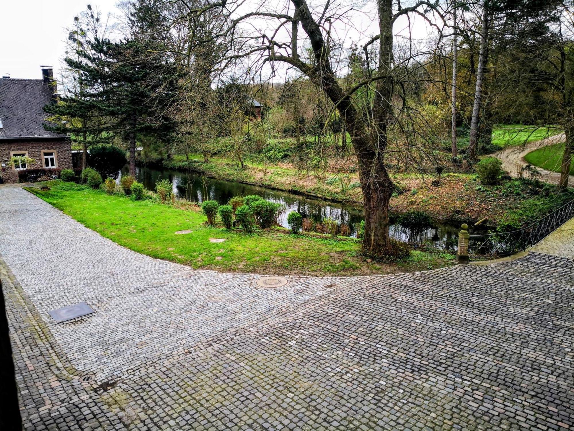 Apartments Am Schloss Rimburg Ubach-Palenberg Exteriör bild